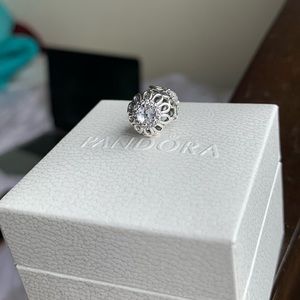 Pandora white radiant flower charm